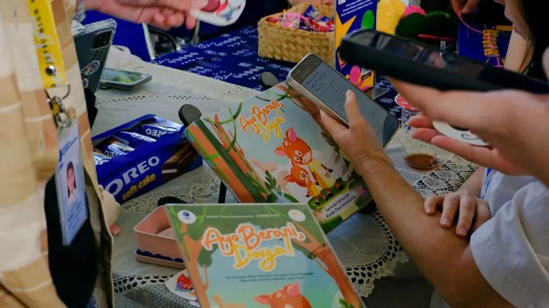 Independent Learning through hands-on activities that encourage children to explore, create, and develop new skills.